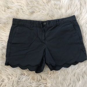 Scallop-Hem shorts